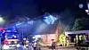 Feuerwehrkräfte bei Löscharbeiten in Henstedt-Ulzburg.