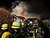Die Villa an der Straße Krempenhege steht in Flammen, rund 80 Kräfte sind im Einsatz.