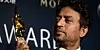 Schauspieler Irrfan Khan, hier im Jahr 2014 mit einer seiner Auszeichnungen, ist tot. Der „Slumdog Millionaire“-Star starb zwei Jahre nach seiner Krebs-Diagnose, wie am 29. April 2020 bekannt wurde.