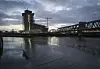Fast 100 Meter hoch ist der „Stummel“ des Elbtowers an den Elbbrücken.