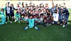 Die Nationalmannschaft von Neukaledonien feiert den Finaleinzug