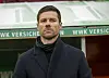 Xabi Alsonso schaut streng am Spielfeldrand