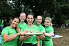 Claudia (38, v.l.), Katrin (29), Dagmar (45), Anja (39) und Sarah (33) laufen für das Team „Fielmann“. Sie konnten zwar wegen der Sommerferien nicht zusammen trainieren, „aber wir haben uns jede Einzelne auf den Lauf vorbereitet.“