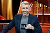 Sebastian Pufpaff moderiert Stefan Raabs frühere Sendung „TV total“. Die neue Show „Du gewinnst hier nicht die Million bei Stefan Raab“ ist eine direkte Attacke auf das alte Format und den Sender ProSieben.