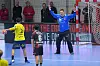 Carsten Lichtlein verteidigt sein Tor bei einem Siebenmeter