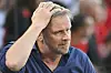 Dietmar Hamann fasst sich an den Kopf