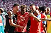 Pavard, Coman und Hernández jubeln gemeinsam