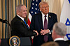 Trump (r.) und Netanjahu