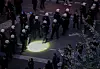 Polizeieinsatz nach der Demonstration „Revolutionärer 1. Mai“ am Kottbusser Tor in Berlin-Kreuzberg.