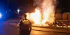 Meterhohe Flammen schossen in den Nachthimmel.