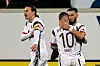 Leart Pqarada, Marcel Hartel und Jackson Irvine bejubeln das 1:0 gegen Heidenheim.