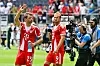 Thomas Müller winkt den Fans bei der Klub-WM zu