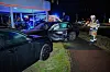 Nach der Kollision: Die beschädigten Fahrzeuge stehen vor dem Autohaus.