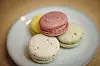 Macarons in weiß und rosa
