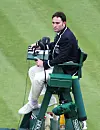 Enric Molina auf dem Schiedsrichterstuhl