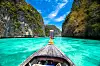 Touristenboote vor der thailändischen Insel Koh Phi Phi (Symbolbild).