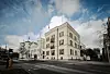 Das 161 Jahre alte Palais an der Ecke Alsterglacis/ Warburgstraße wirkt wie eine Trutzburg.