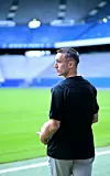 Silvan Hefti im leeren Volksparkstadion
