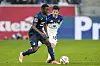 Bazoumana Touré im Zweikampf mit HSV Spieler