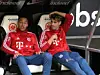 Javi Martinez (r., hier mit Corentin Tolisso) wird den FC Bayern München nach neun Jahren verlassen.