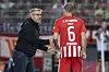 Urs Fischer und Julian Ryerson besprechen sich