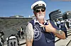 Andreas Körner ist eine Art Koberer für Hafenrundfahrten: Er lockt die Touristen auf die Schiffe.