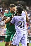 Vinicius Jr und Giorgi Mamardashvili aneinander