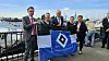 Schwarz, weiß, blaue Hoffnung für heute Abend: Die Tauf-Crew glaubt an den HSV-Aufstieg.