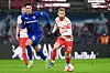 Patrik Schick und Konrad Laimer im Zweikampf