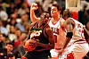 Shawn Kemp gegen Luc Longley und Michael Jordan