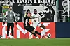 Louis Oppie erzielt St. Paulis Siegtreffer imn Gladbach