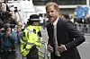 Prinz Harry, Herzog von Sussex, trifft vor dem High Court in London ein.