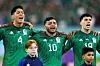 Mexikos Alexis Vega singt unter Tränen die mexikanische Nationalhymne.