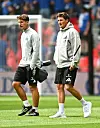 Loic Favé und Merlin Polzin vor dem Anpfiff des HSV-Testspiels in Kopenhagen