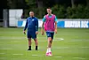 Bence Dardai wird im Hertha-Trainer von Vater Pal Dardai beobachtet