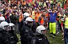 Hafenarbeiter bei einer Demo in der City. Verdi hat nach dem beschlossenen MSC-Deal erneut zur Großdemo aufgerufen. (Archivbild)