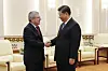 Halten an den Spielen in Peking fest: IOC-Chef Thomas Bach (l.) und Chinas Staatschef Xi Jinping