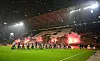 St. Paulis Fans zeigen im Derby gegen den HSV eine Choreografie mit Pyrotechnik