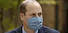 Prinz William trägt Maske.