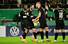 Jubelnde St. Pauli-Profis nach dem Elfmeter-Drama gegen Hoffenheim