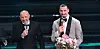 Späte Gesangskarriere? Fußballstar Zlatan Ibrahimovic (Zweiter von rechts) machte auch als Sänger eine gute Figur bei dem Musikfestival in Sanremo.