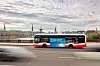 E-Bus auf der Lombardsbrücke mit Blick auf die Innenalster