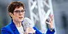 CDU-Chefin Annegret Kramp-Karrenbauer plant Veränderungen in ihrer Partei.