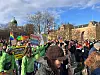 Über der Demo scheint wieder die Sonne.