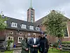 Judith Szillus (l.) und Diakonin Uschi Hoffmann stehen mit Ralf Neubauer vor der Immanuelkirche, die zum Stadtteilzentrum werden soll.