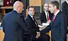 Björn Höcke, (r.) gratuliert Thomas Kemmerich im Februar 2020.