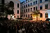 Zeise Open-Air-Kino im Innenhof des Altonaer Rathauses.