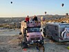 Familie Pietzko mit ihrem Wohnmobil