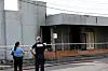 Polizisten arbeiten am Tatort eines Brandes in der Adass Israel Synagoge in Ripponlea, Melbourne.