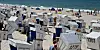 Strandkörbe am Strand von Westerland: Die Insel Sylt sucht nach einem Weg, um als Urlaubsdestination und Heimatort attraktiv zu sein.